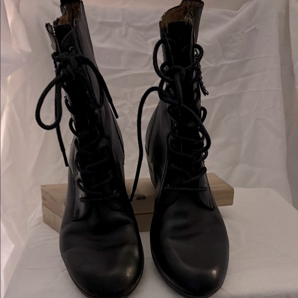 PIKOLINOS Black Lace-Up Women's Boots